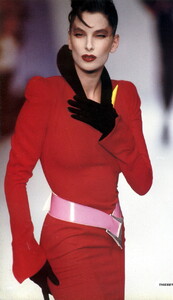 bb_MeredithPriestley_1988_03_MUGLER_FW88_COLLEZIONI_7_021.thumb.jpg.4ebfe1e4f3825776e8351054a6eacc5d.jpg