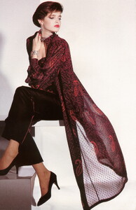 bb_StephanieSeymour_1984_09_LANCETTI_HC_FW84_HB_IT_GianmarcoChieregato_050.thumb.jpg.8d25fa98c0ee7d94c961043eeb28448c.jpg