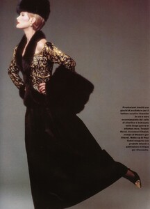 bb_SusanSmith_1983_09_CHANEL_HC_HB_IT_010.thumb.jpg.2c2cf60b1739e5ea985863486d86527b.jpg