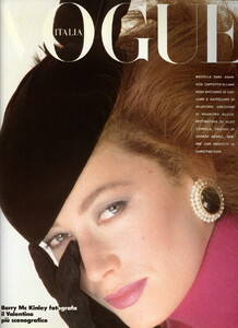 bb_TaraShannon_1983_09_VALENTINO_HC_ED_FW83_VOGUE_IT_BarryMcKinley_010.thumb.jpg.46abfe924f045b773a557490e17f1a65.jpg