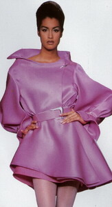 bb_YasmeenGhauri_1991_03_LANVIN_MONTANA_HC_BrunoRinaldi_010.thumb.jpg.6f6f293f6a39b3d76dadf9344887ad4f.jpg