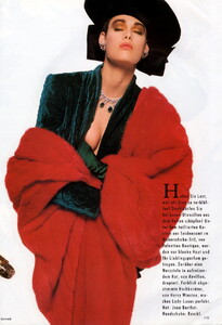 bb_YasminLebon_1987_12_Luxus_Vogue_DE_Demarchelier_030.thumb.jpg.58b8fe06c2c5707b905d3f290f98693a.jpg