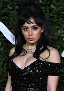 charli-xcx-fashion-awards-1.jpg