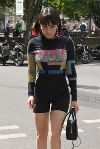 charli-xcx-shorts-7.jpg