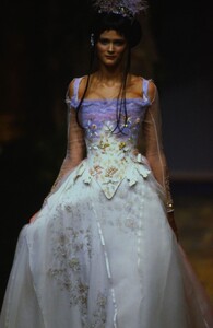 christian-lacroix-hc-ss-98-2.thumb.jpg.b0e59c6fbfcb11c96998caefbbbc5ce6.jpg