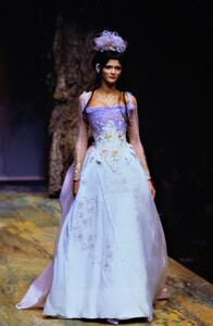 christian-lacroix-hc-ss-98.thumb.jpg.ae858386fcdda0eb9a9be15710454505.jpg