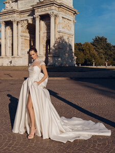 collezione-pinella-passaro-sposa-2022-milano-abiti-sposa-29.jpg