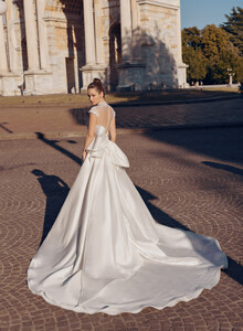 collezione-pinella-passaro-sposa-2022-milano-abiti-sposa-30.jpg