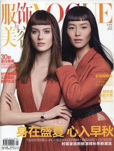 cover1.thumb.jpg.fd7b582d800e725153639746c40969e2.jpg