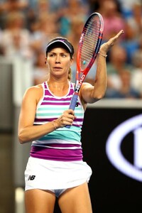 danielle-collins-has-the-keys-to-driving-up-to-the-melbourne-final.thumb.jpg.bb49182452b74c01514c37c73e77481a.jpg
