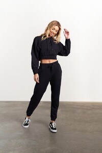 ease-oversized-cropped-hoodie-women-hoodies-sweatshirts-jackets-tlf-451334_900x.jpg
