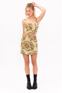 floral-jacquard-mini-skirt-clothing-le-lis-280874.thumb.jpg.245514ab8c6f2dabe35386e0fc5fa1f8.jpg