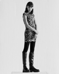 gallery_model_oN1An7g9FSPx.jpg