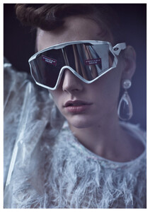 gallery_model_ql7Ad930P1QU.jpg