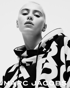 marcjacobs_271515371_670681134300239_5577147061960147854_n57913770b28ff816897f549ccfa6edd7_thumb.jpg