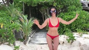 nina_dobrev_red_bikini_dance_beach4.jpg