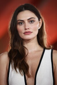 phoebe-tonkin-at-2021-aacta-awards-at-the-sydney-opera-house-14.jpg