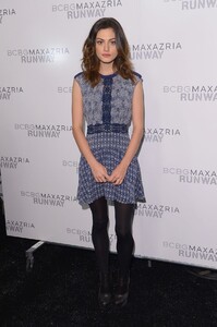 phoebe-tonkin-at-bcbgmaxazria-fashion-show-in-nyc-_3.jpg