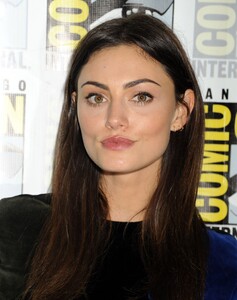 phoebe-tonkin-at-the-originals-press-line-at-comic-con_2.jpg