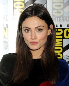 phoebe-tonkin-at-the-originals-press-line-at-comic-con_3.jpg