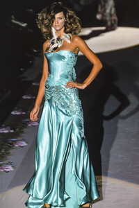 roberto-cavalli-ss-2002-4.thumb.jpg.6af81e8f7e1a23a623c5b95c88f103b7.jpg