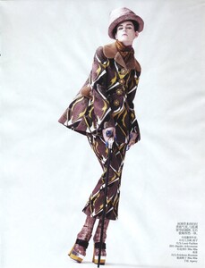 stella-tennant_(4).thumb.jpg.4110e50933d1cf82e6abb6f537c37a66.jpg