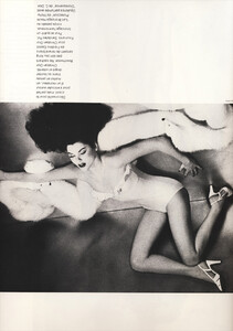 vogue_paris_junejuly_1979__bourdin8.thumb.jpg.6262a200e095106b4af295657b9f1707.jpg