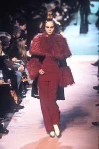 1192091542_JeanPaulGaultier1996WomenRTW49.thumb.jpg.4064060ea6a60b1124abe8d84b362835.jpg