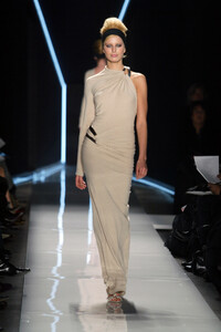 1213857383_DonnaKaran2003WomenRTW124.thumb.jpg.dbc31839913efdd435170eddcb038b5d.jpg