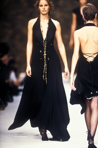 1342315262_Cerruti1994WomenRTW125.thumb.jpg.b4c0f6d18f741891b6008b69105d65bc.jpg