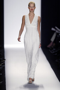 1409035256_NarcisoRodriguez2003WomenRTW82.thumb.jpg.34325ff407fe21a7507ff9b9cefef2a4.jpg