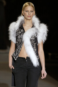 1422104301_Sportmax2003WomenRTW58.thumb.jpg.0166ee44e6de90b75b4ffe03ec0a40f2.jpg