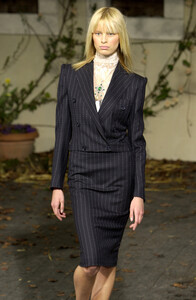 1498255699_DolceGabbana2001Fall7.thumb.jpg.82e926ef4768b9d7674a264e8604bf0f.jpg