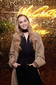 Suki+Waterhouse+Pat+McGrath+Unlimited+Collection+GXX-IVagIq8x.jpg