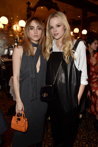 Suki+Waterhouse+Salvatore+Ferragamo+Dinner+2BUEsUQV57Qx.jpg