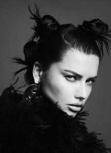 1644506493-adriana-lima-interview-victorias-secret-angel-anna-sui-1.thumb.jpg.5776009834f8fb2ac819f19a67912318.jpg