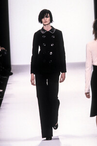 1656078154_MarcJacobsFall20013.thumb.jpg.ebc568ce36db0b509274b00eda57f94f.jpg