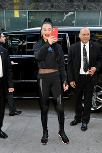 Adriana+Lima+Adriana+Lima+Launches+First+Collection+WNdmYBx28wpx.jpg