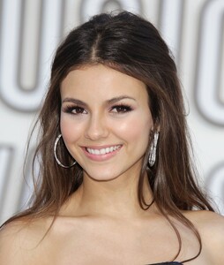 Victoria Justice photo.filmcelebritiesactresses.blogspot-0054.jpg