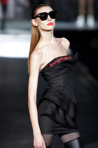 1746263586_Dsquared2Fall2010N4TRZ9zZZG0x.thumb.jpg.4ad744d2abef646e4e0c15aed3e69259.jpg