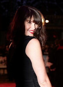 17618-gemmaarterton-st-trinians-2-world-premiere-3.jpg