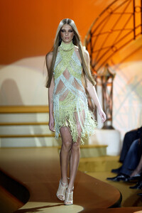 1770748458_GianniVersace2004HauteCouture60.thumb.jpg.c30d6433f914874df31b5e4ac01560ac.jpg