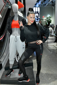 Adriana+Lima+Adriana+Lima+Launches+First+Collection+N2x6GGHUgv7x.jpg