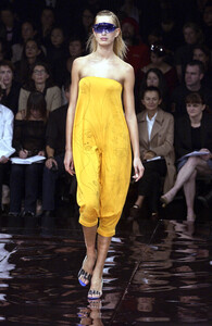 1868731514_StellaMcCartney2002WomenRTW52.thumb.jpg.0b3ffb61d7e67f8c3cae9195e7784b2f.jpg