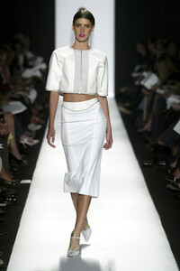 1931924448_NarcisoRodriguez2004WomenRTW19.thumb.jpg.02b3580e6b27f00bfd72668a7a07bcb8.jpg
