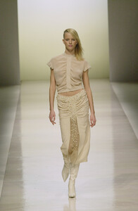 226115831_Chloe2001WomenRTW101.thumb.jpg.593d21447b9eb1f9d3c68e69b5415ee9.jpg