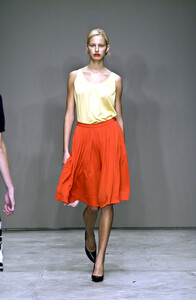 286068469_Prada2001SS2.thumb.jpg.1b536f60f49879ab7d0582f4f55b908f.jpg