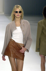 363267407_Celine2001WomenRTW62.thumb.jpg.b032c846b1549034e8b92b1746a81c44.jpg