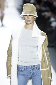 408191408_MichaelKors2002WomenRTW91.thumb.jpg.c58e0f1954b635f64c39503bdfce8ab5.jpg