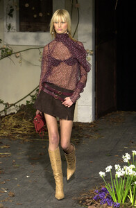 43568936_DolceGabbana2001Fall13.thumb.jpg.25c797cabe3e602ea057a4e16e10971d.jpg